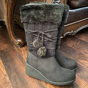 No Boundaries Black Fur Wedge Snow Boots Sz 10